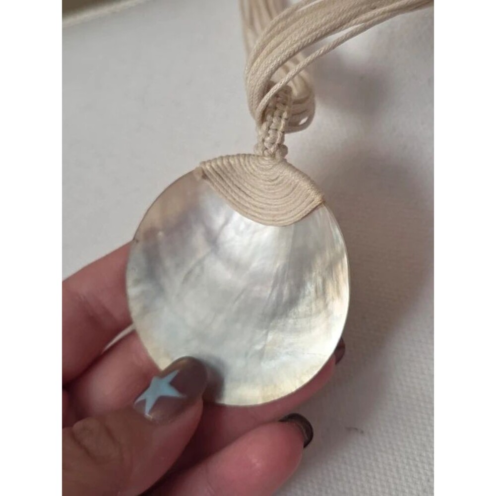Large shell necklace - Picture 3 of 4